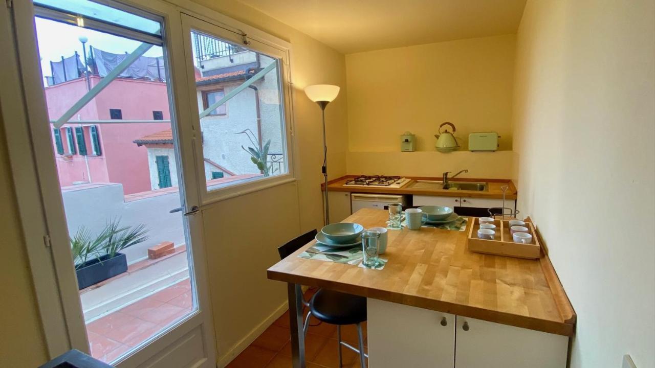 I Tetti Di Via Corradi Villa Sanremo Eksteriør bilde