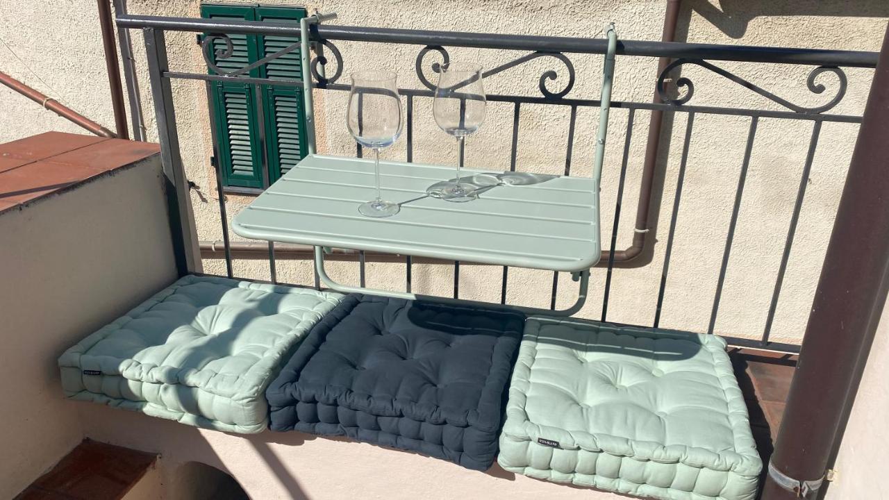 I Tetti Di Via Corradi Villa Sanremo Eksteriør bilde